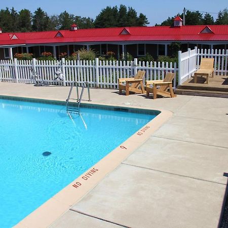 Mackinac Lake Trail Motel ماكيناو سيتي الغرفة الصورة
